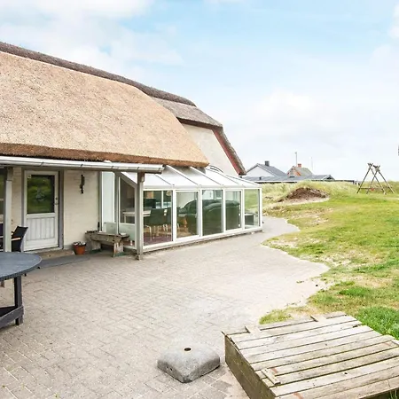 Сasa de vacaciones 16 Person In