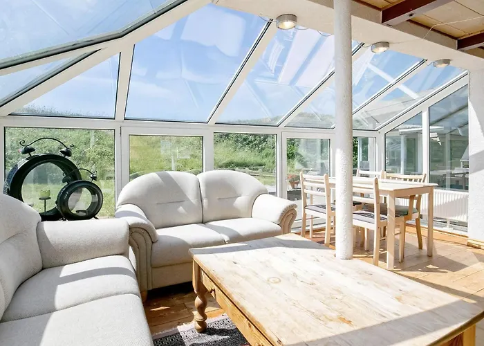 Сasa de vacaciones 16 Person In *