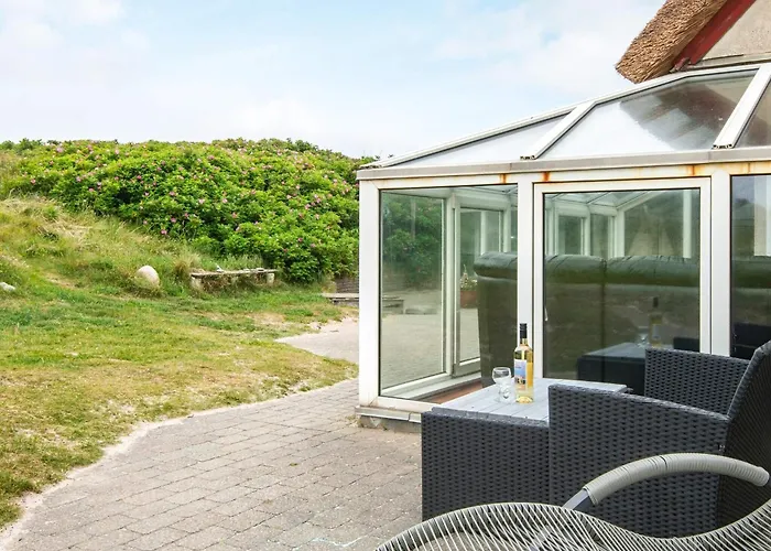 16 Person In Ulfborg