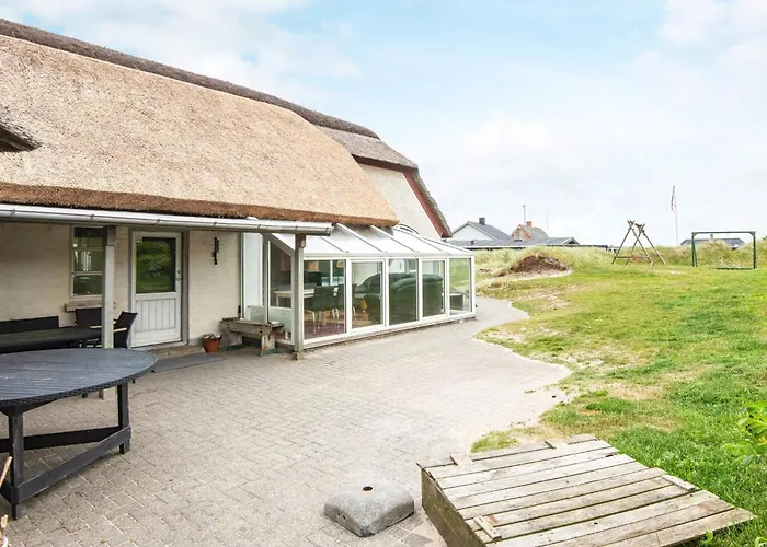 Сasa de vacaciones 16 Person In